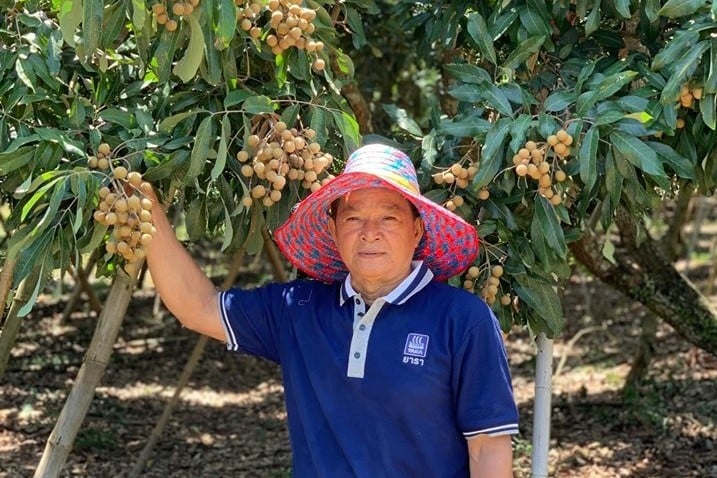 คุณอําพร ชุนสนิท